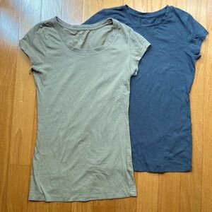 Cap sleeve stretchy cotton T’s
